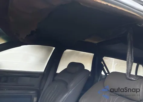 1994 Buick Roadmaster Estate z USA, uszkodzony, nr VIN 1G4BR82P3RR420234